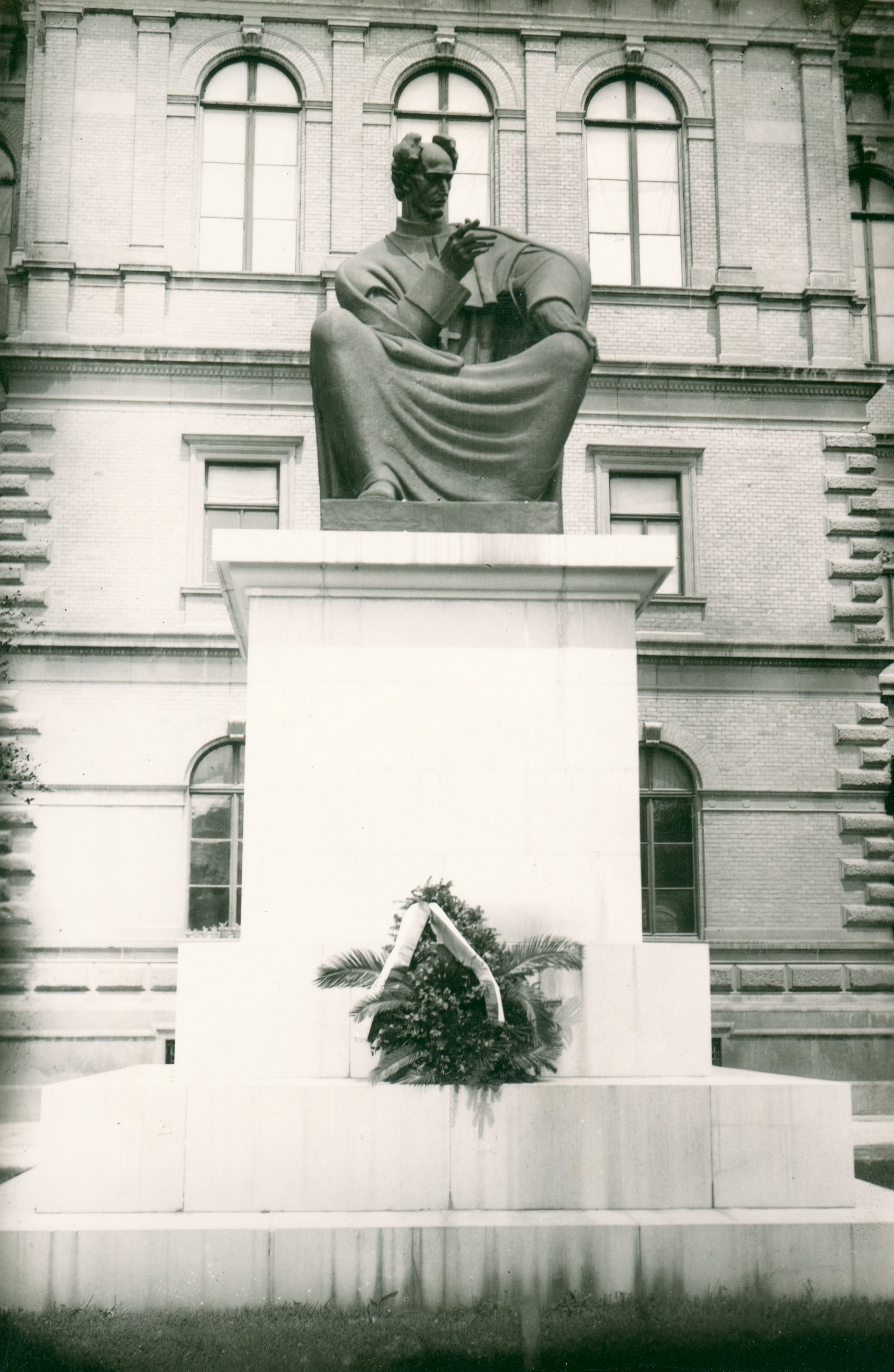 Vladimir Horvat, Zagreb (Strossmayerov trg) - Spomenik biskupa Strossmayera