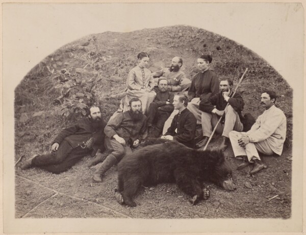 Unknown, [Group Portrait of Europeans with Dead Bear]