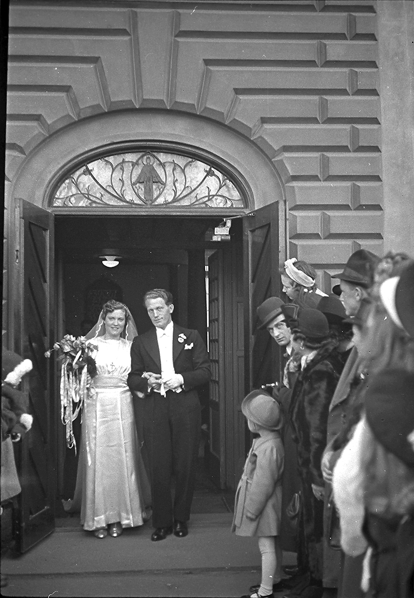 Anders Beer Wilse, Prot: protokoll finnes ikke Register: Rødvik brudepar 30/4-43 Konv: Rødvik Olav