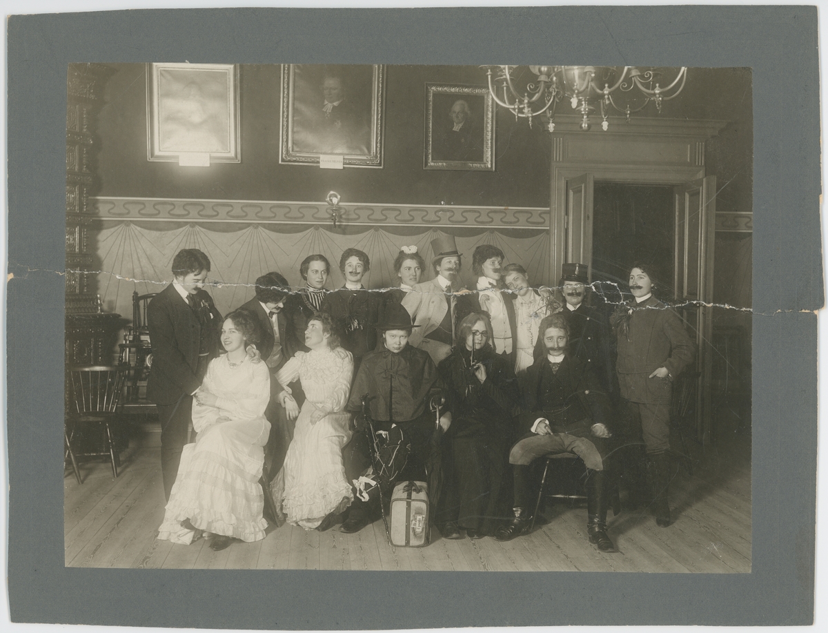 Okänd,, Utklädda kvinnliga studenter, Smålands nation, Uppsala 1904