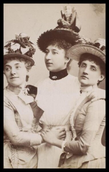 London Stereoscopic and Photographic Company, Guy Little Theatrical Photograph