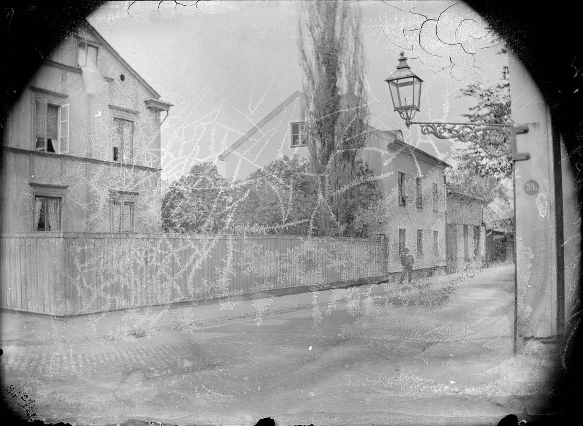 Henri Osti's Fotografiateliér, Bebyggelse i kvarteret Kaniken, Trädgårdsgatan 12, Uppsala före 1914