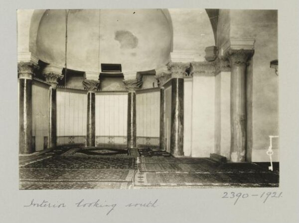 K.A.C. Creswell, Columns in the western portico in the Madrasa al-Halawiyya, Aleppo