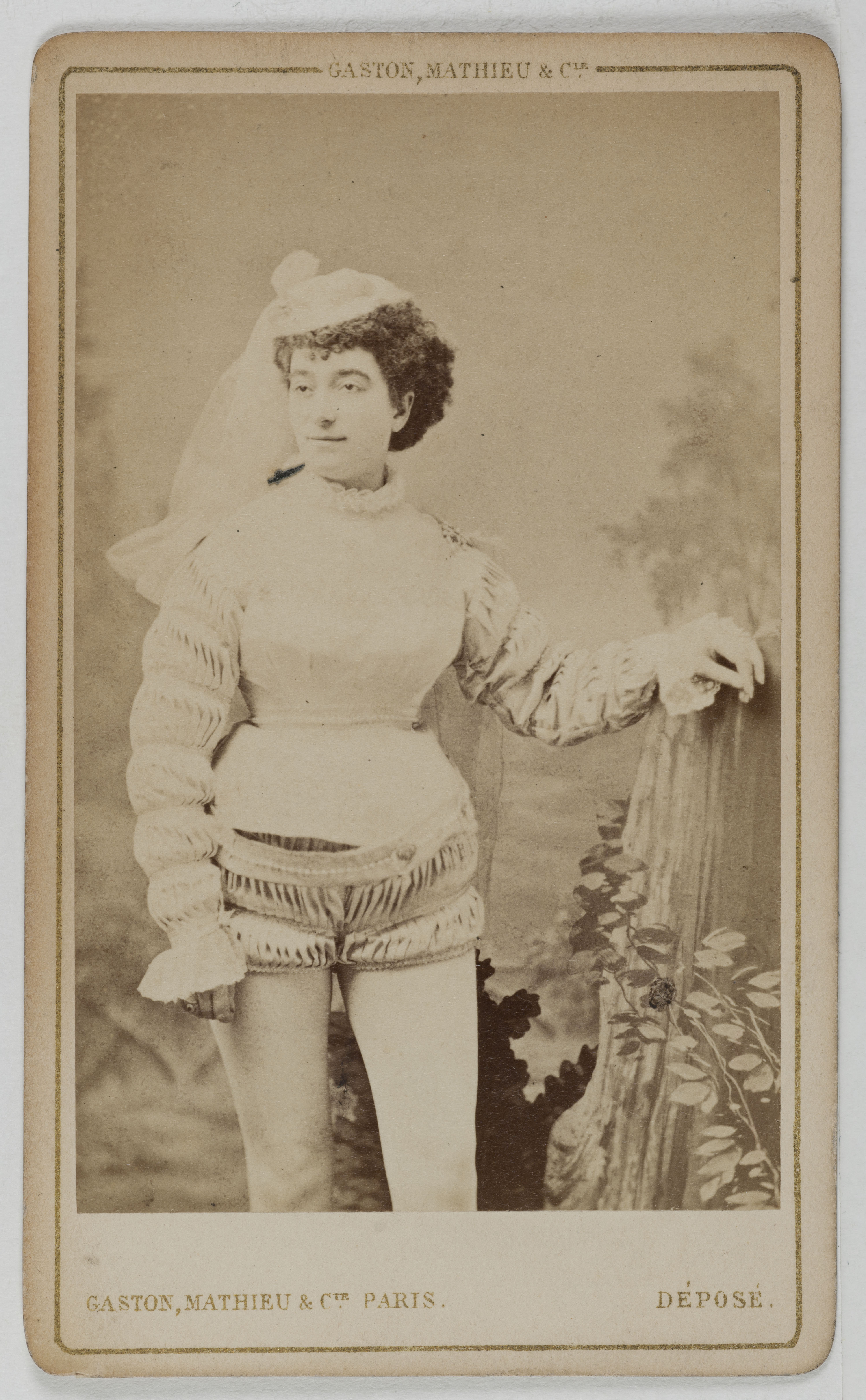 Mathieu & Cie Gaston, Portrait de Lemonnier Clara, (actrice)