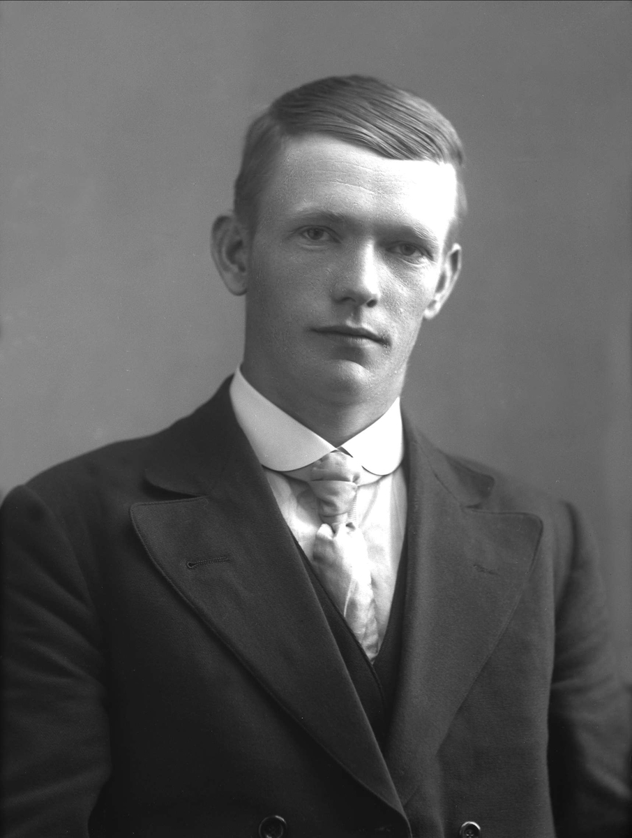 Gustav Borgen, NFB.39798
