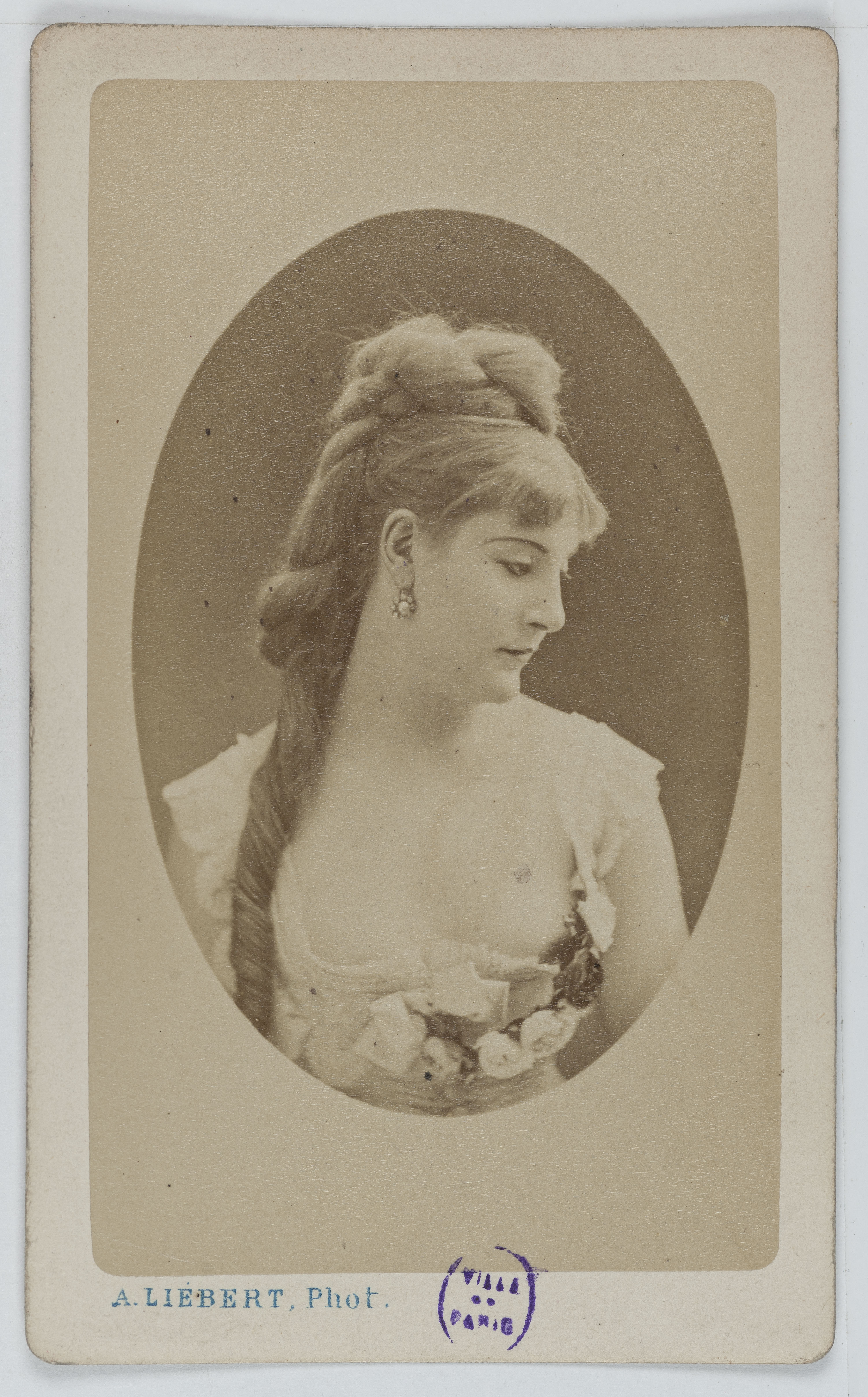 Alphonse Liébert, Portrait de Léontine Rachel, actrice au Théâtre de la Renaissance en 1875.