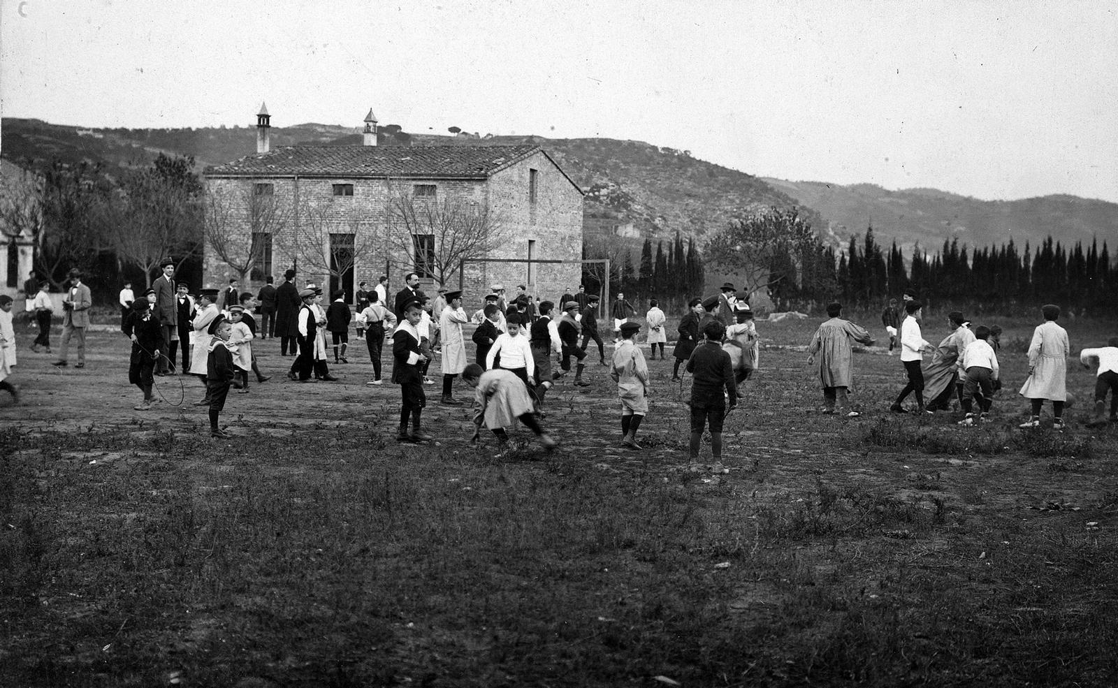 Desconegut, [Escola dels Salesians]
