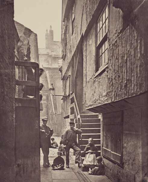 Thomas Annan, Close, No. 28 Saltmarket.
