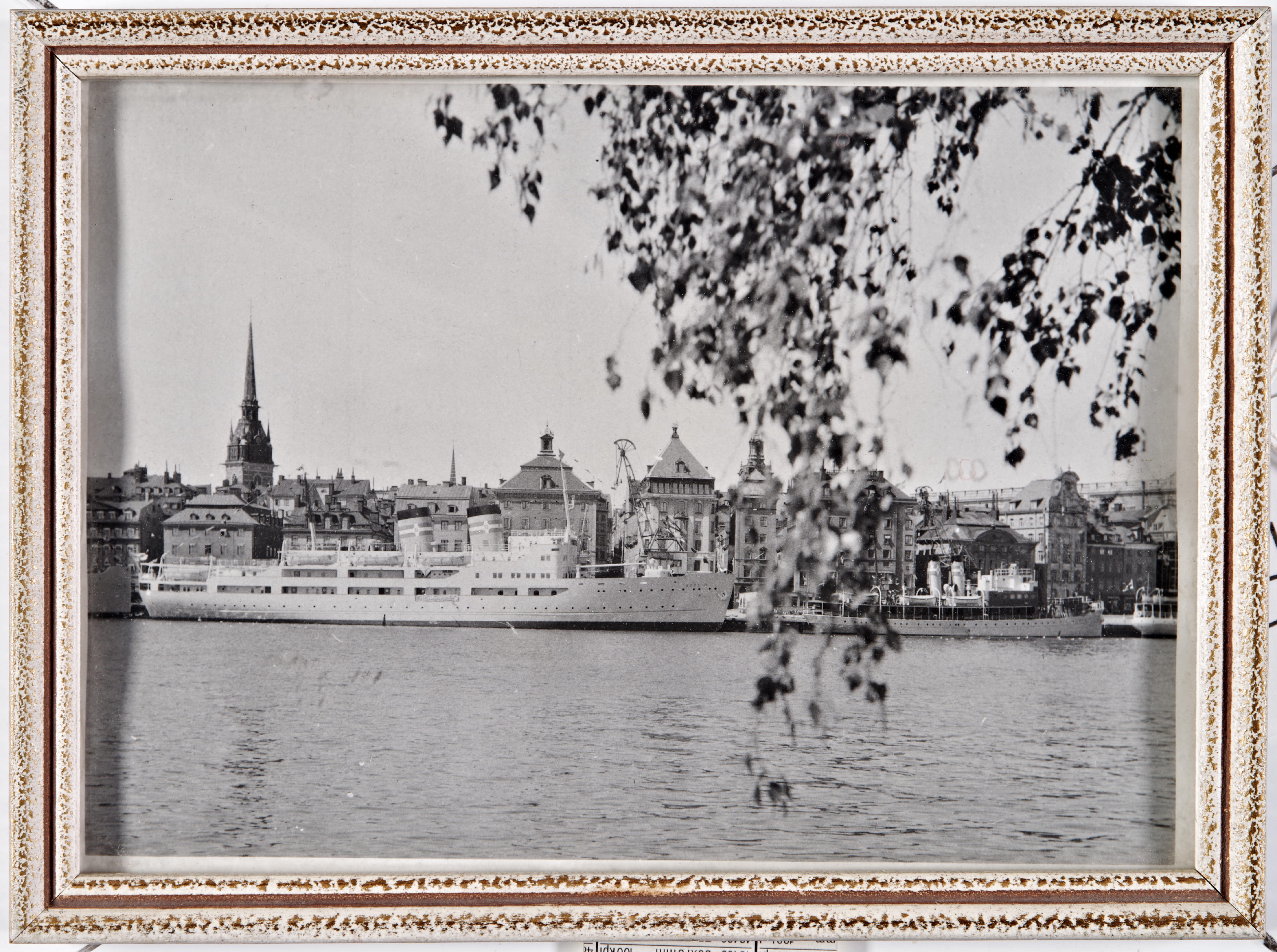 Unknown artist, Bore III ja Bore I Tukholman Skeppsbron satamassa