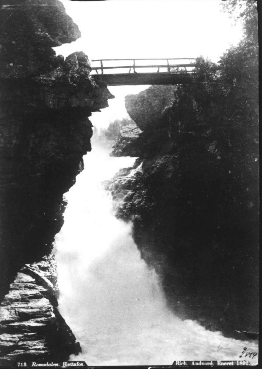 Axel Lindahl, Slettefoss