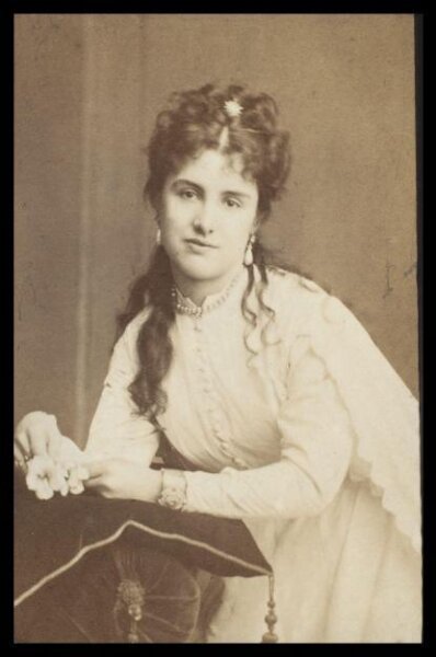 London Stereoscopic and Photographic Company, Guy Little Theatrical Photograph