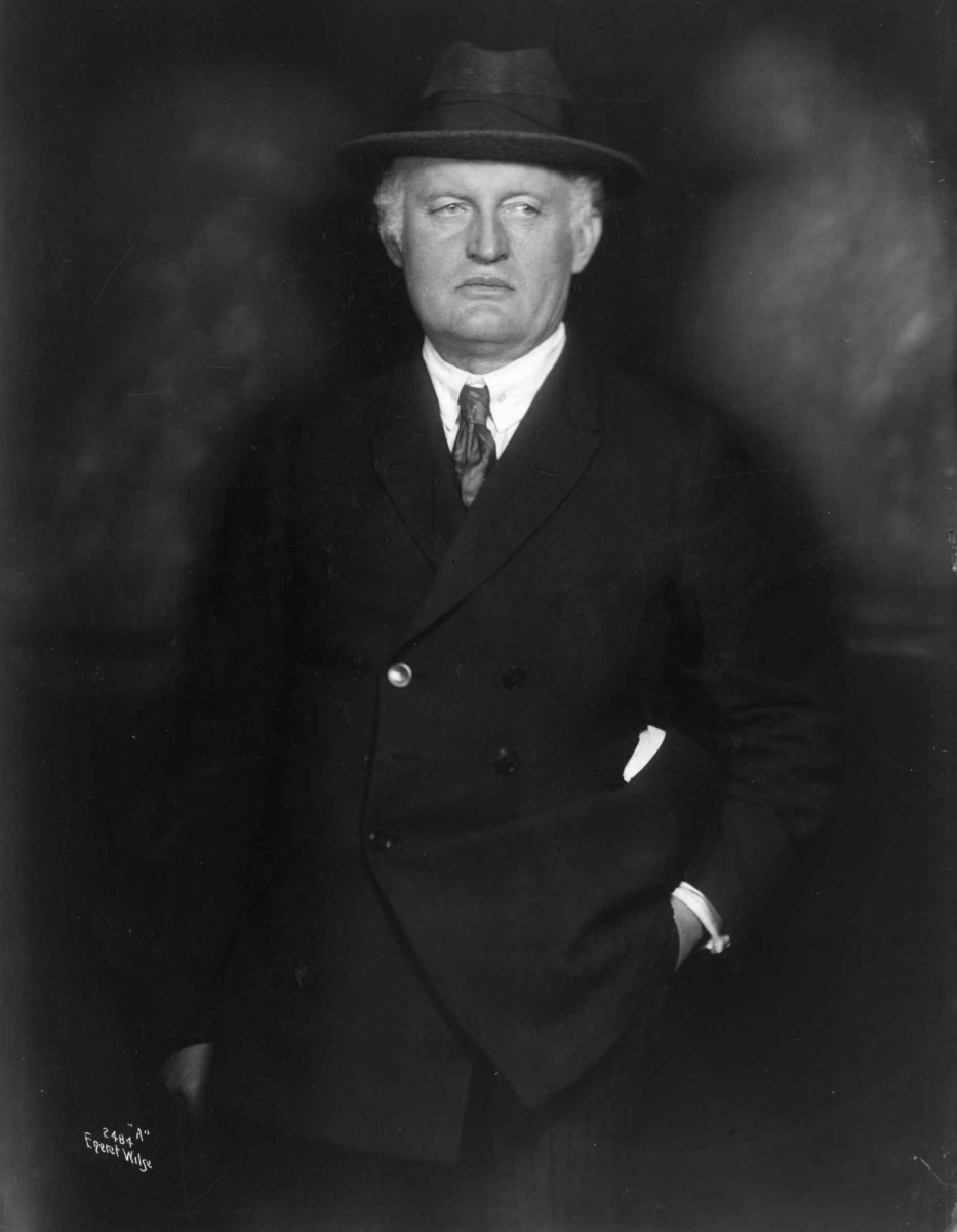 Anders Beer Wilse, Kunstneren og maleren Edvard Munch fotografert av Anders Beer Wilse i 1921.