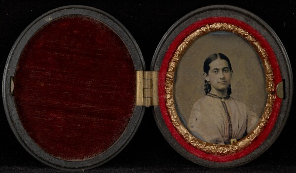Unknown, [Oval Portrait of a Young Woman]