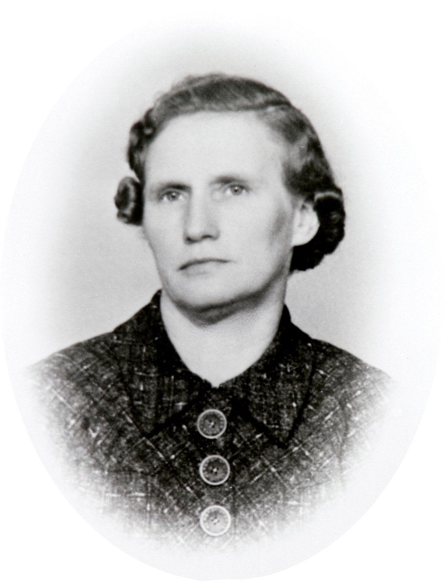 Anno Domkirkeodden, PETRA BJØRNBAKKEN. PORTRETT.