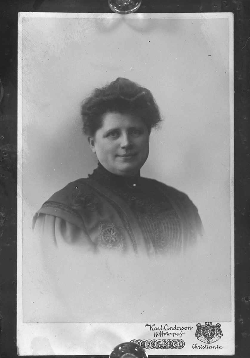 Anders Beer Wilse, Konv: Wersen-Nissen Karl Anderson ble hoffotograf i 1903.