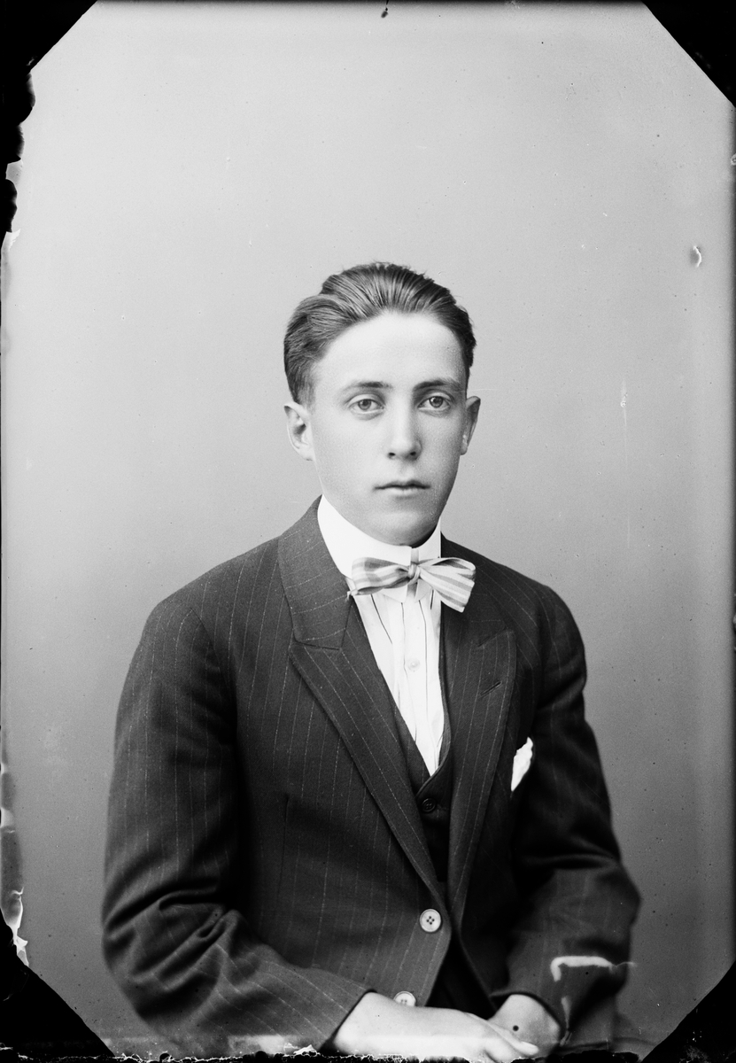 Skötsner-Edhlund, Ateljé Portrait - Albert Mattsson, Östhammar, Uppland