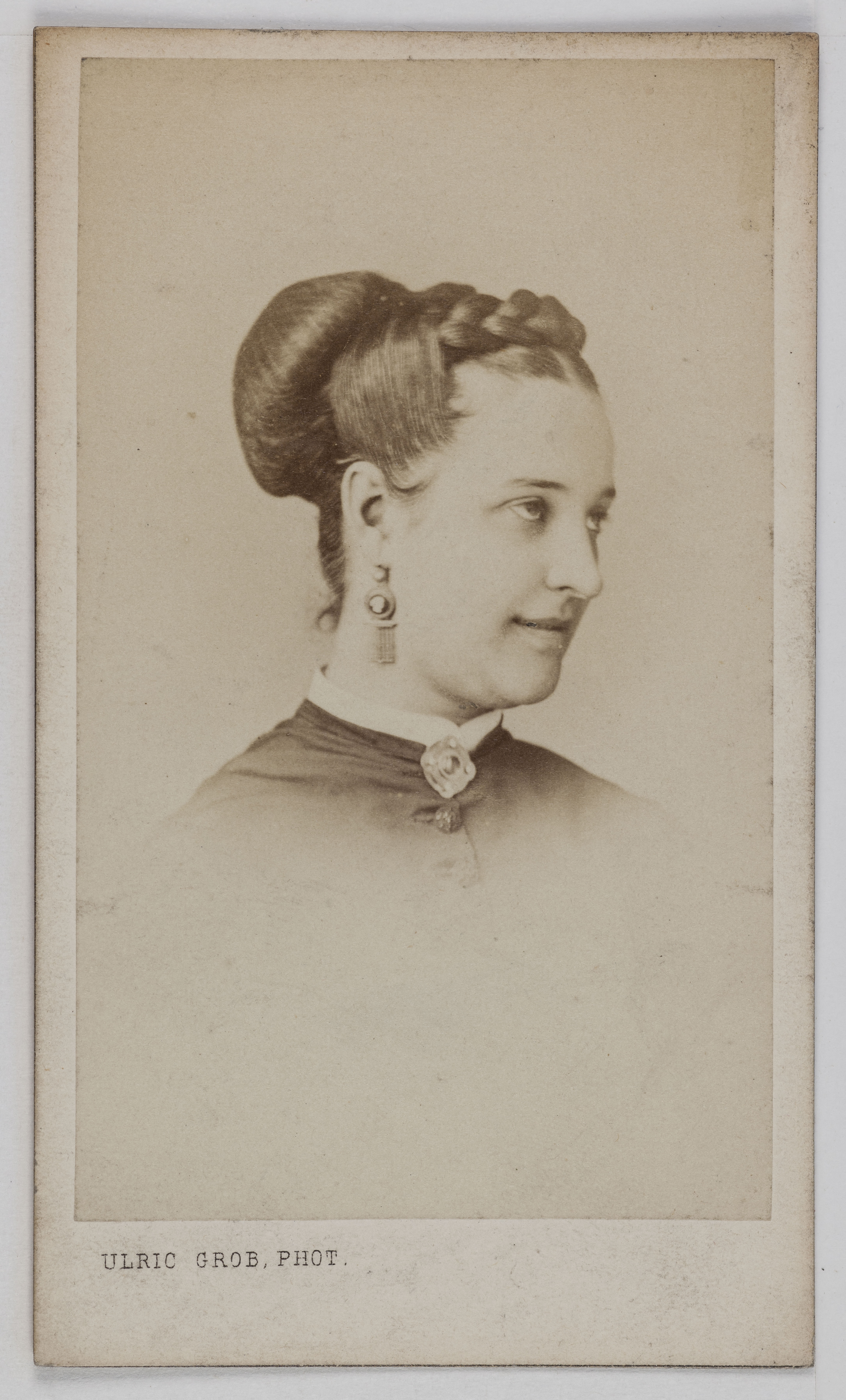 Ulric Grob, Portrait d'Henriette Véron, danseuse à l'Opéra et au Théâtre des Bouffes-Parisiens.
