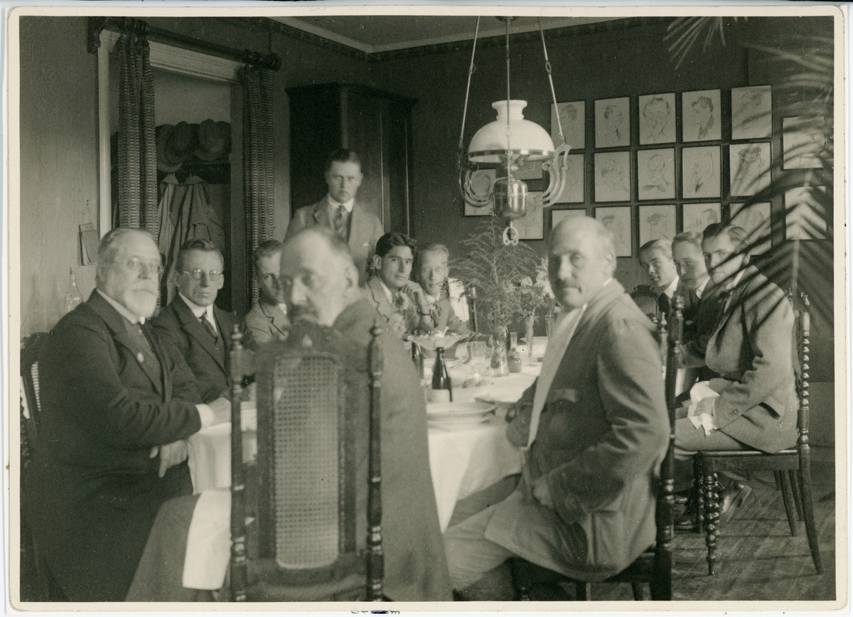 Okänd,, Arvid Hjalmar Ugglas matlag, Börjegatan 3, Uppsala omkring 1920