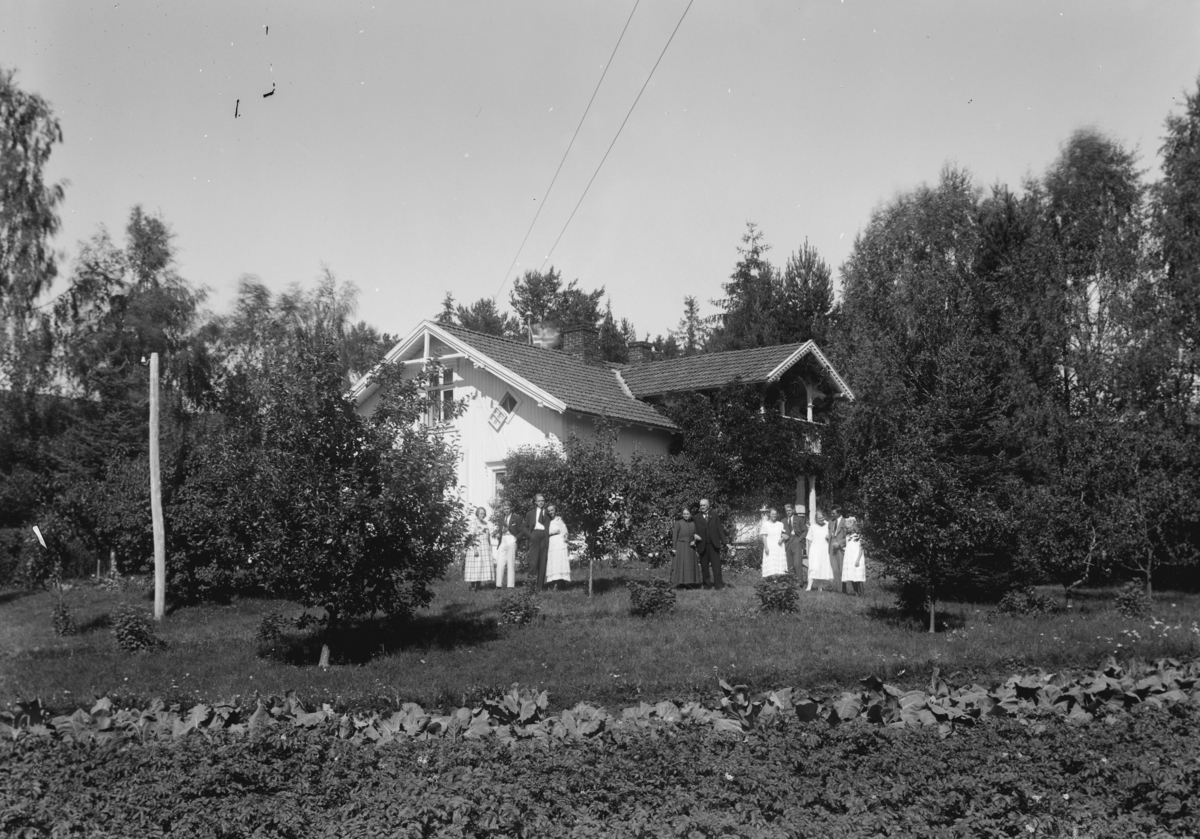 Christian Grundseth, JEMTLAND KJØPMANN, EKSTR: BOLIG M/FOLK FORAN, 26061.