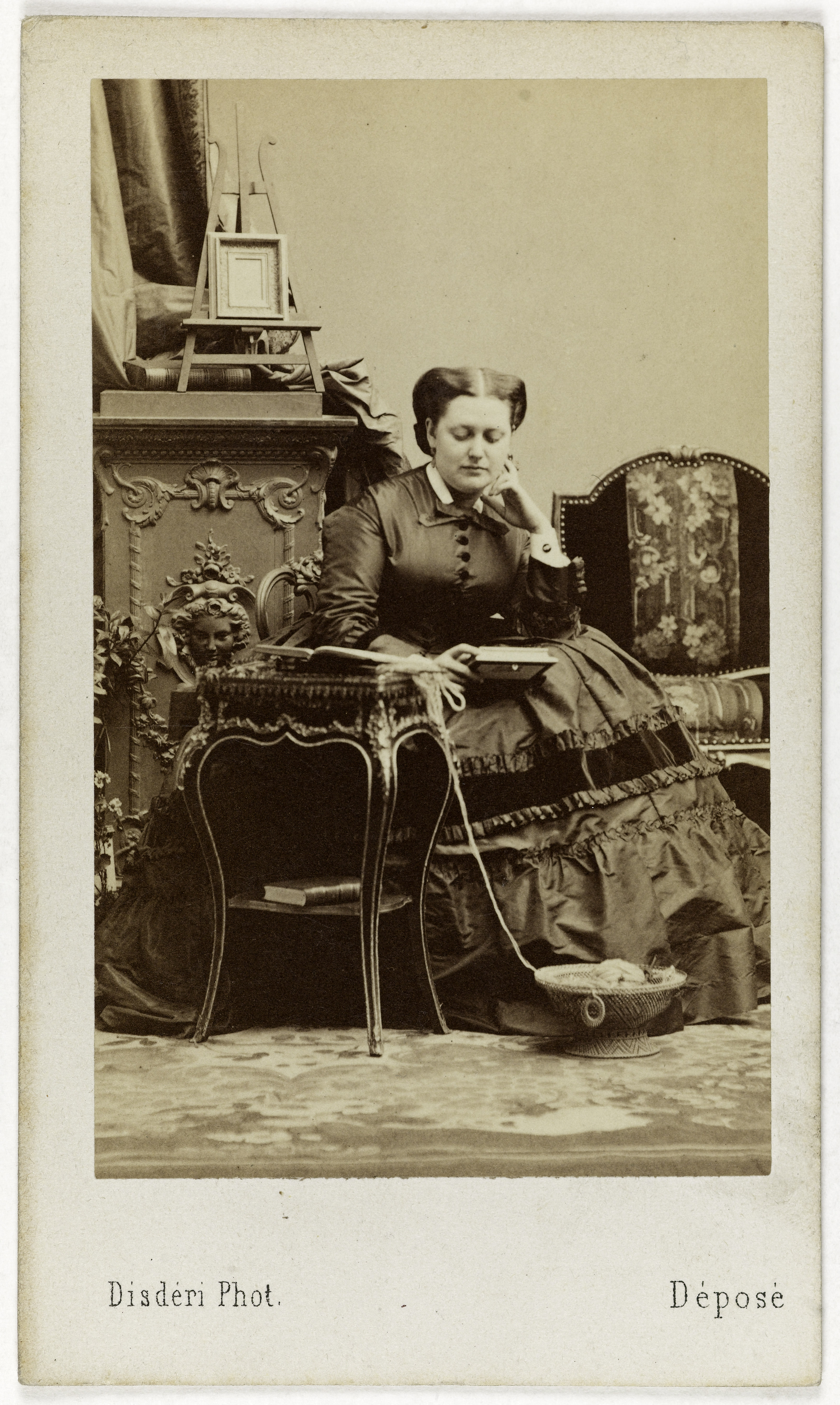 André-Adolphe-Eugène Disdéri, Portrait de la duchesse de Mouchy, née Anna Murat (1841-1924), deuxième fille de Lucien Murat.