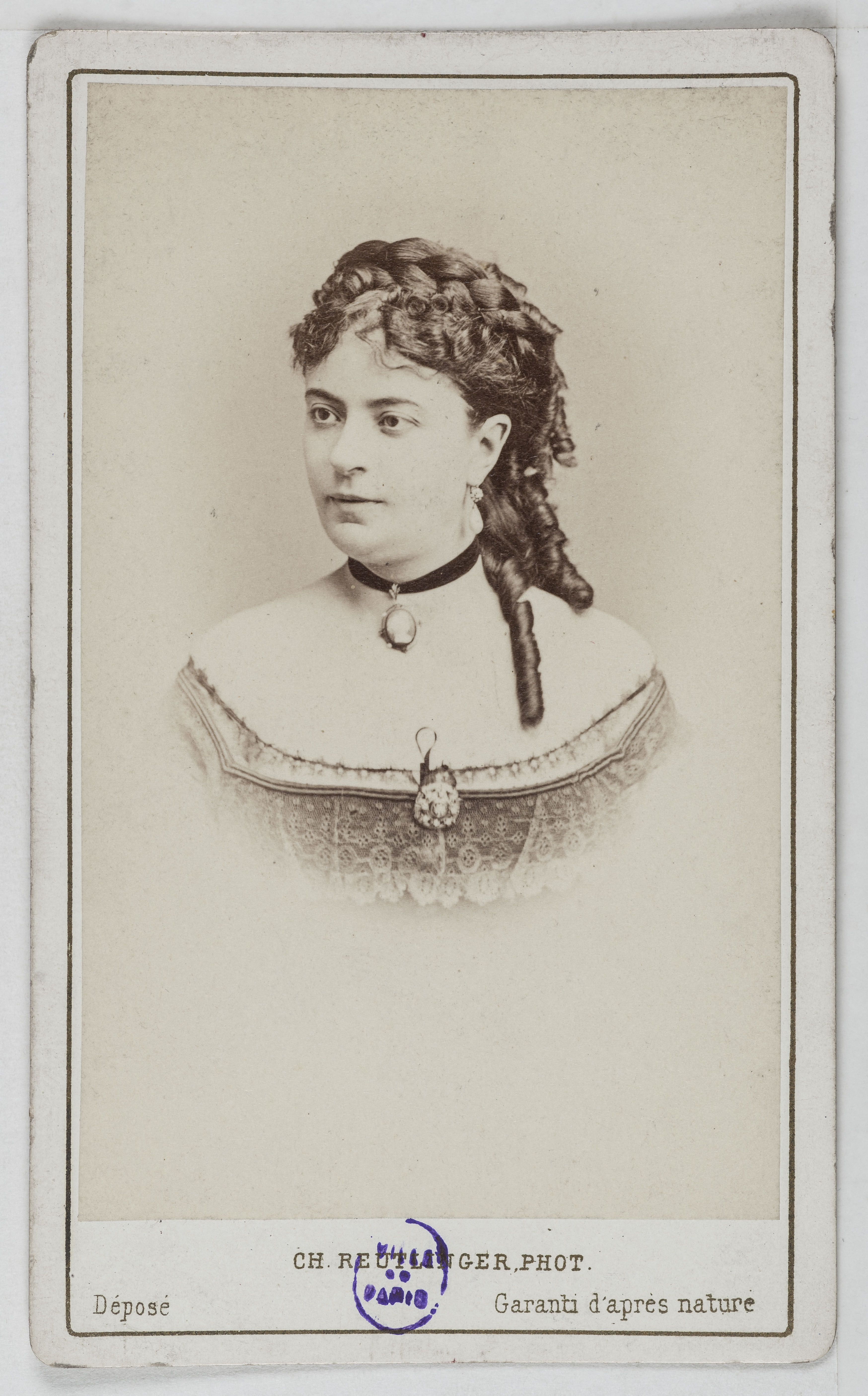 Charles Reutlinger, Portrait de Claire Othon, actrice de théâtre entre 1865 et 1892.