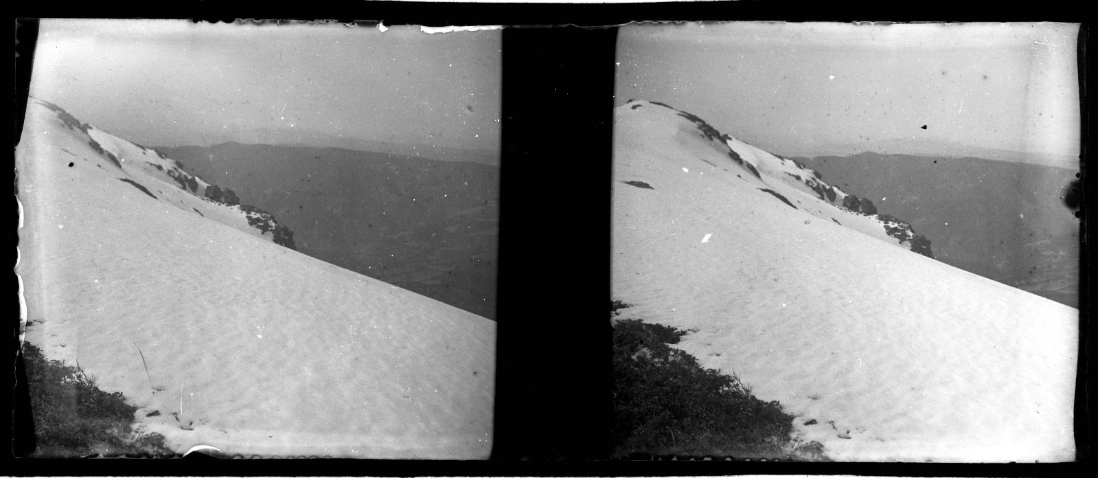 Desconegut, [snowy mountain in the Valley of Ordity]