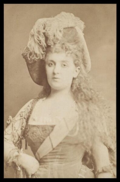 London Stereoscopic and Photographic Company, Guy Little Theatrical Photograph