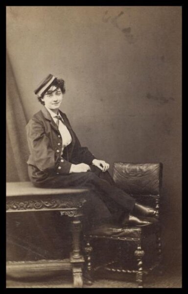 London Stereoscopic and Photographic Company, Guy Little Theatrical Photograph