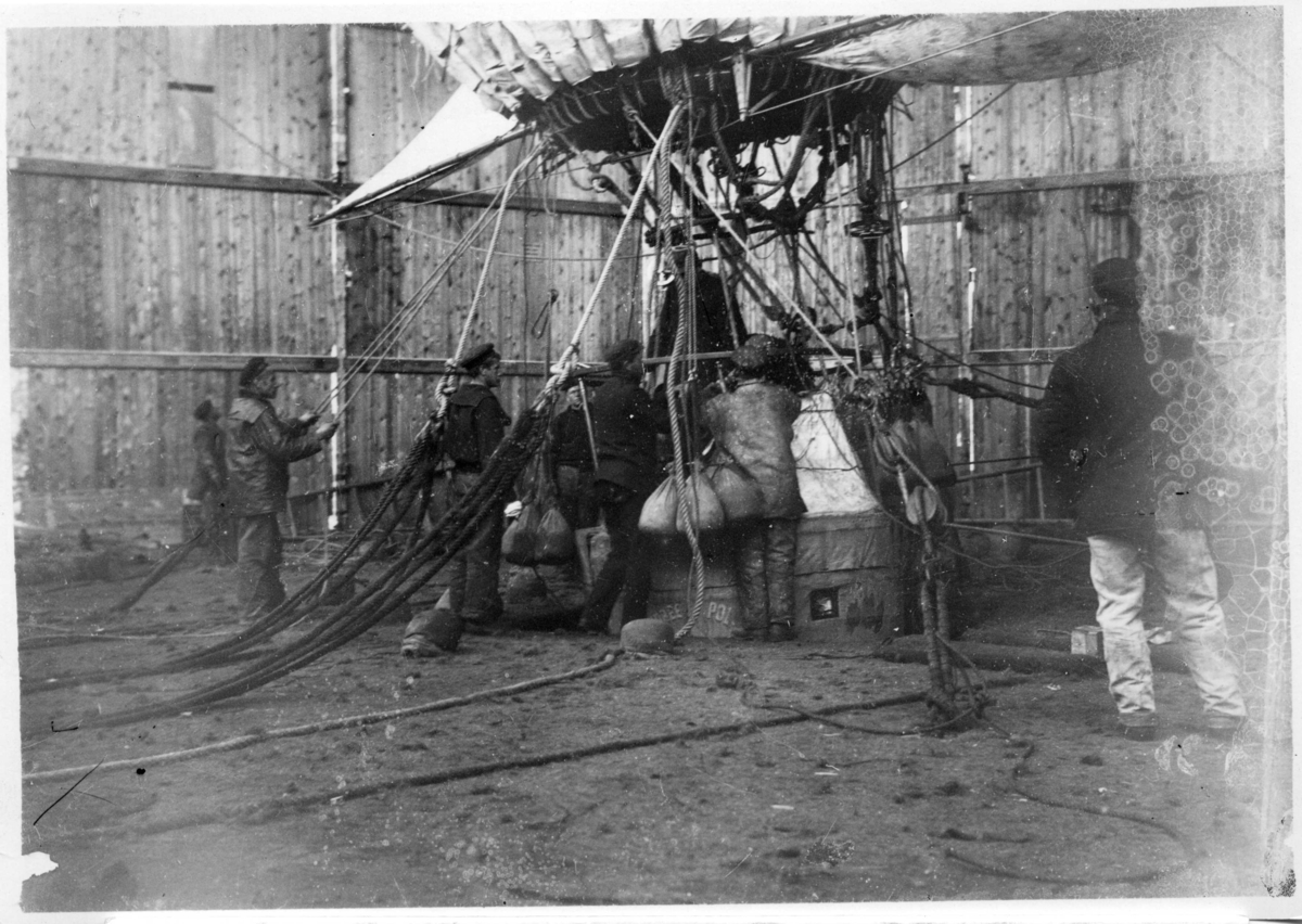 Carl Axel Wilhelm Stake, Starten, 11 juli 1897.