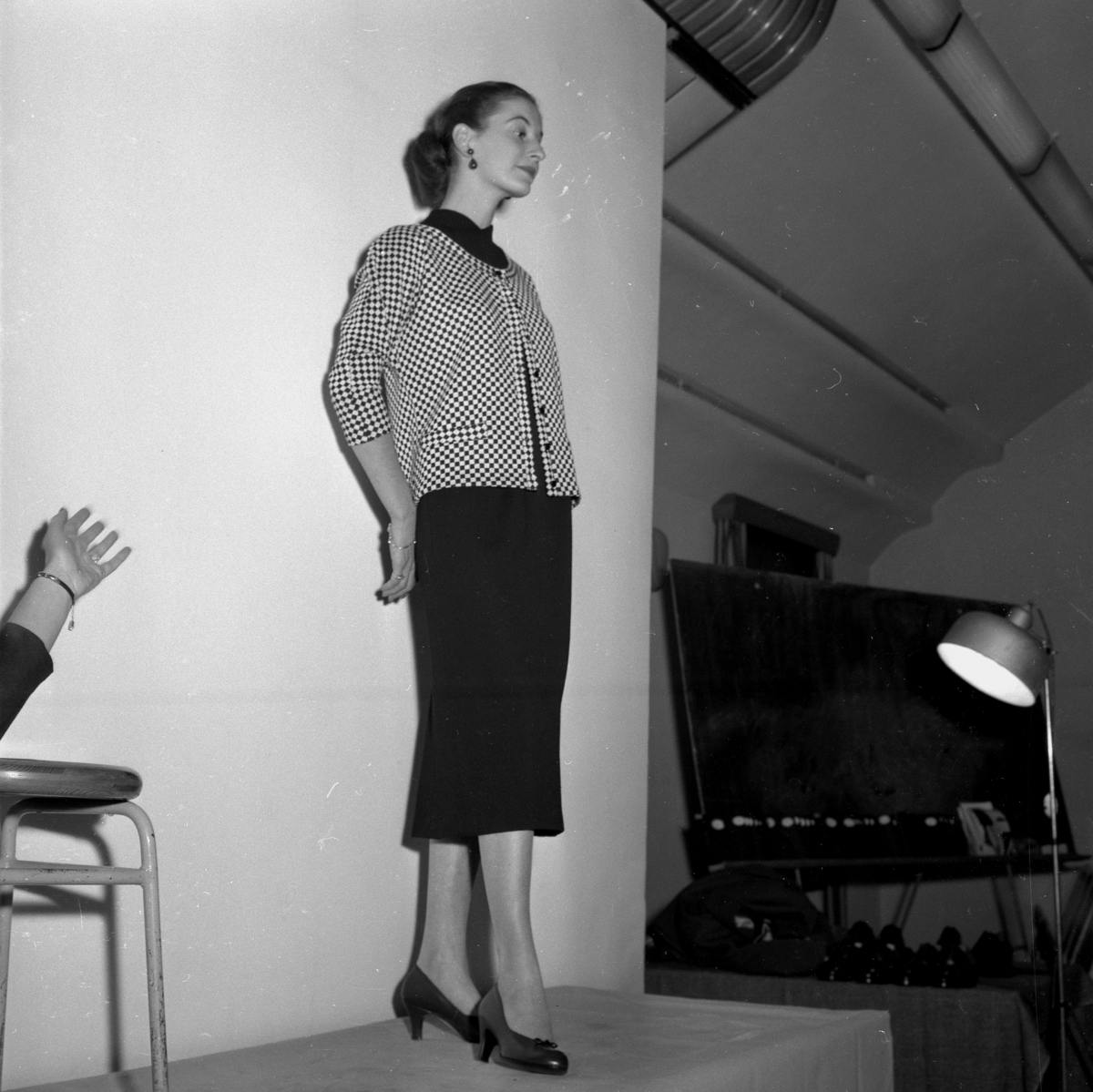 Örebro Kuriren, Mannekänger. The workshop school. September 13, 1955.