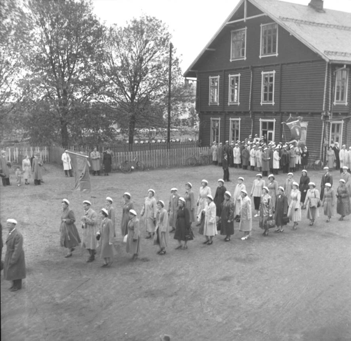 Anno Domkirkeodden, SANG-MUSIKKSTEVNE, MYE FOLK, SKOLEPLASSEN, STANGE SKOLE