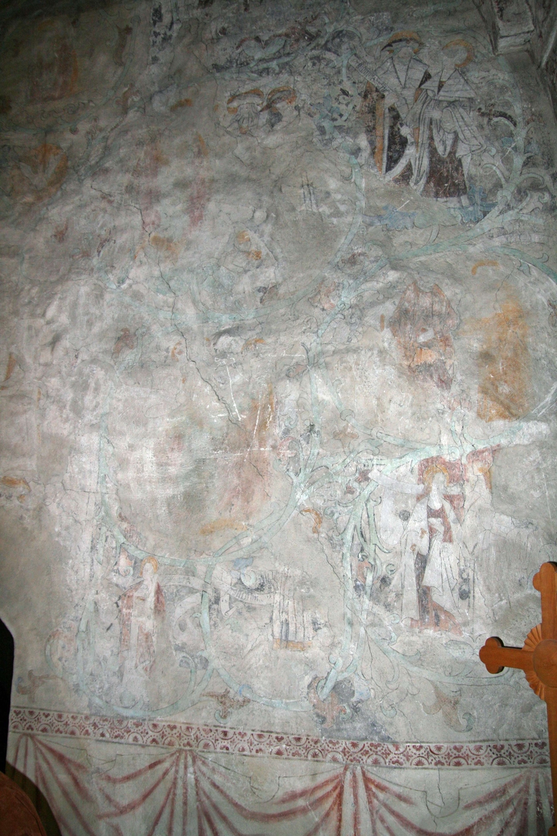 Johan Dellbeck, Rasbokils Church, Uppland 2008. The north cross wall before canning with diagonal crack in the putse.