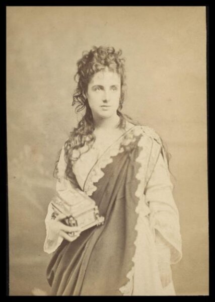 London Stereoscopic and Photographic Company, Guy Little Theatrical Photograph
