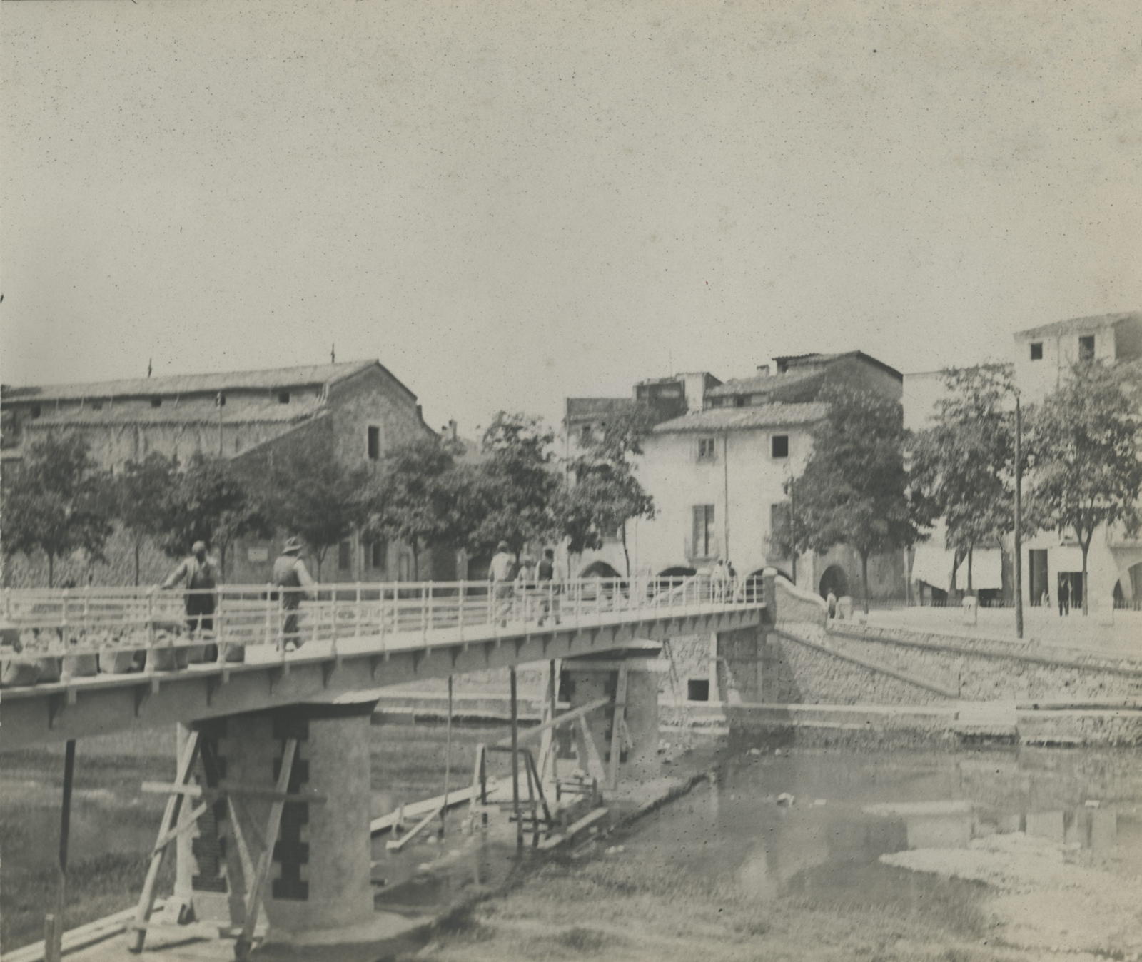 Desconegut, [Construction of the Bridge of the Straw Weight]