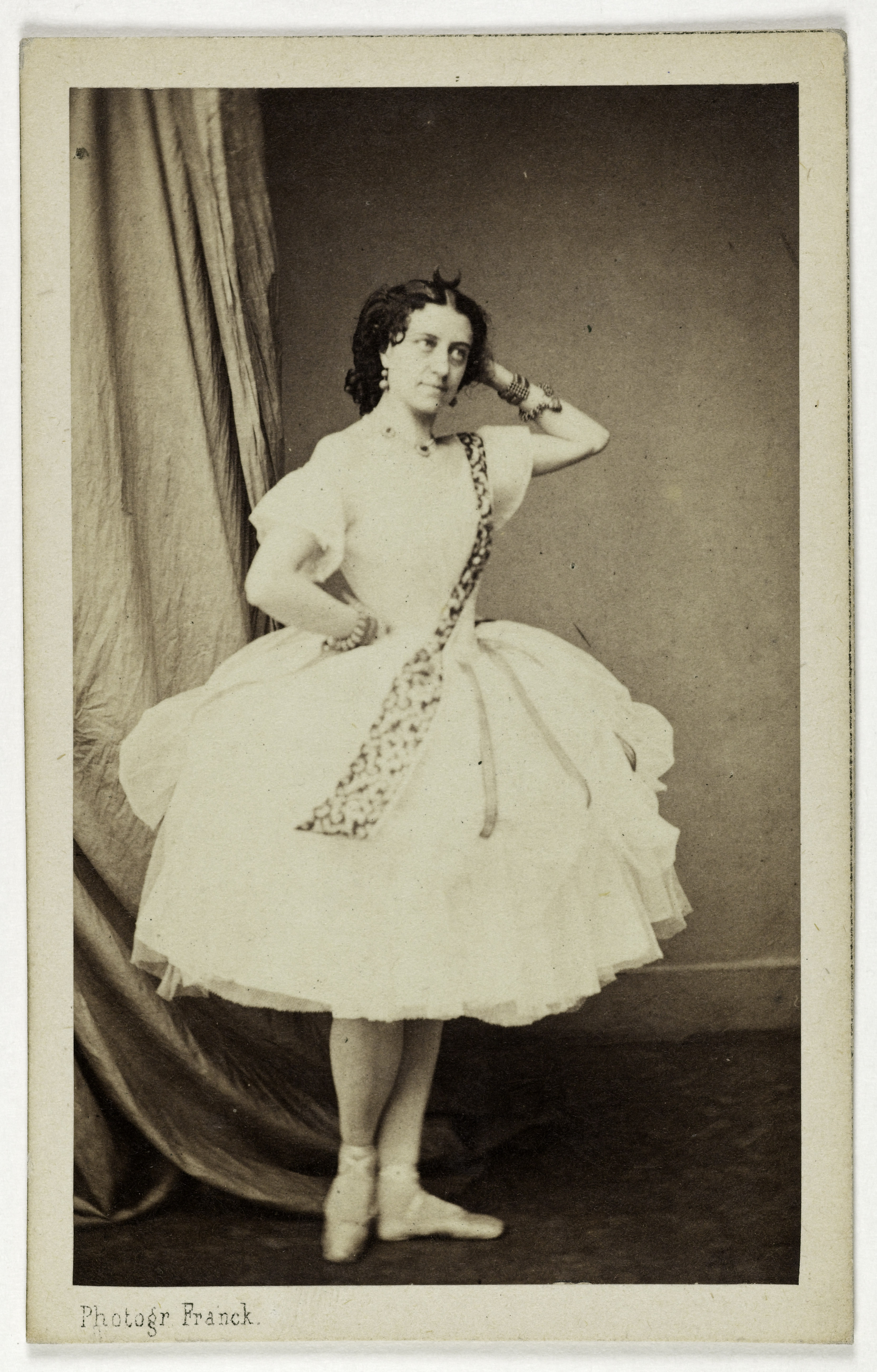 Franck, Portrait de Guichard, danseuse (Porte de St Martin et Opéra)