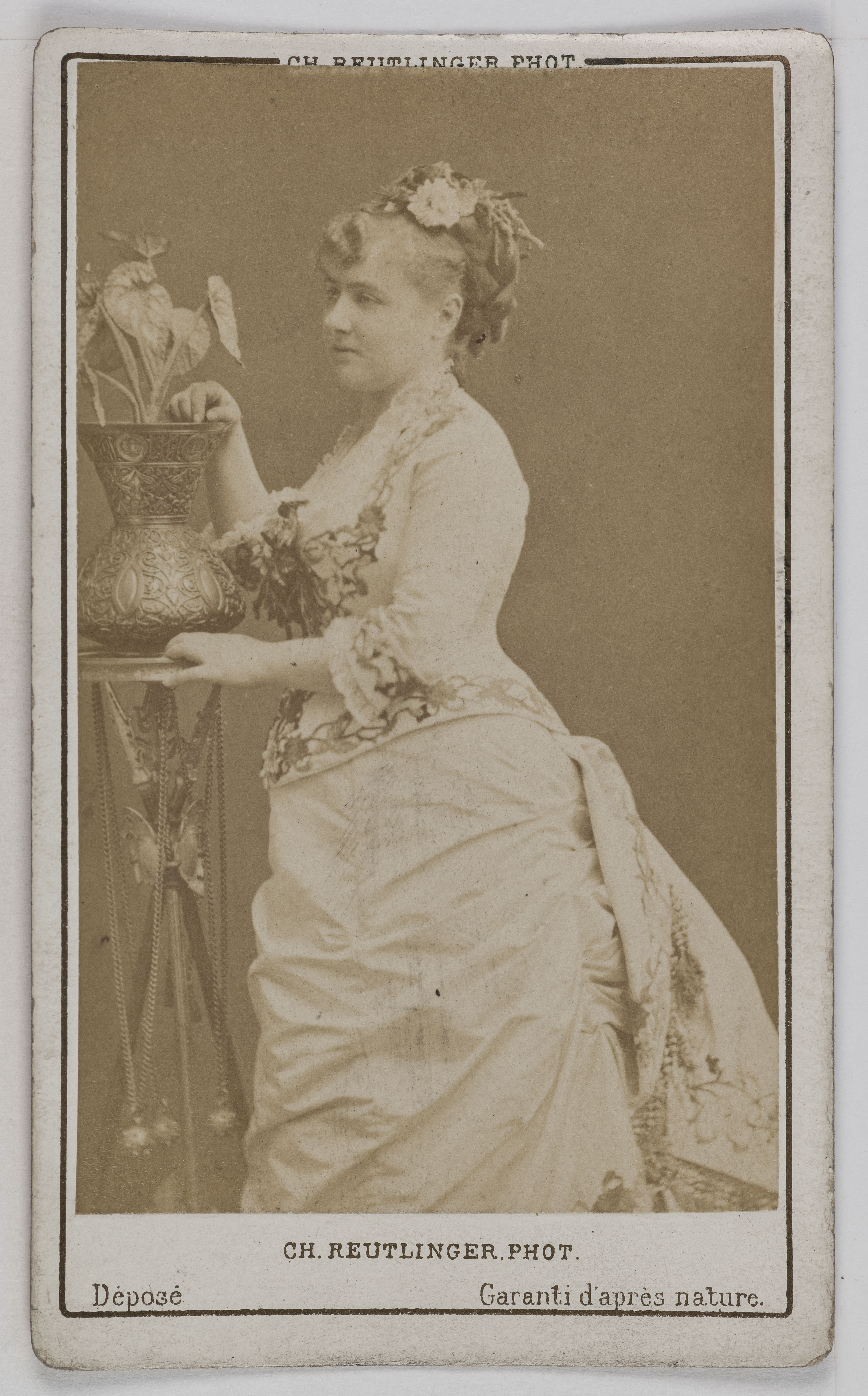 Charles Reutlinger, Portrait de Madame Verteuil, actrice.