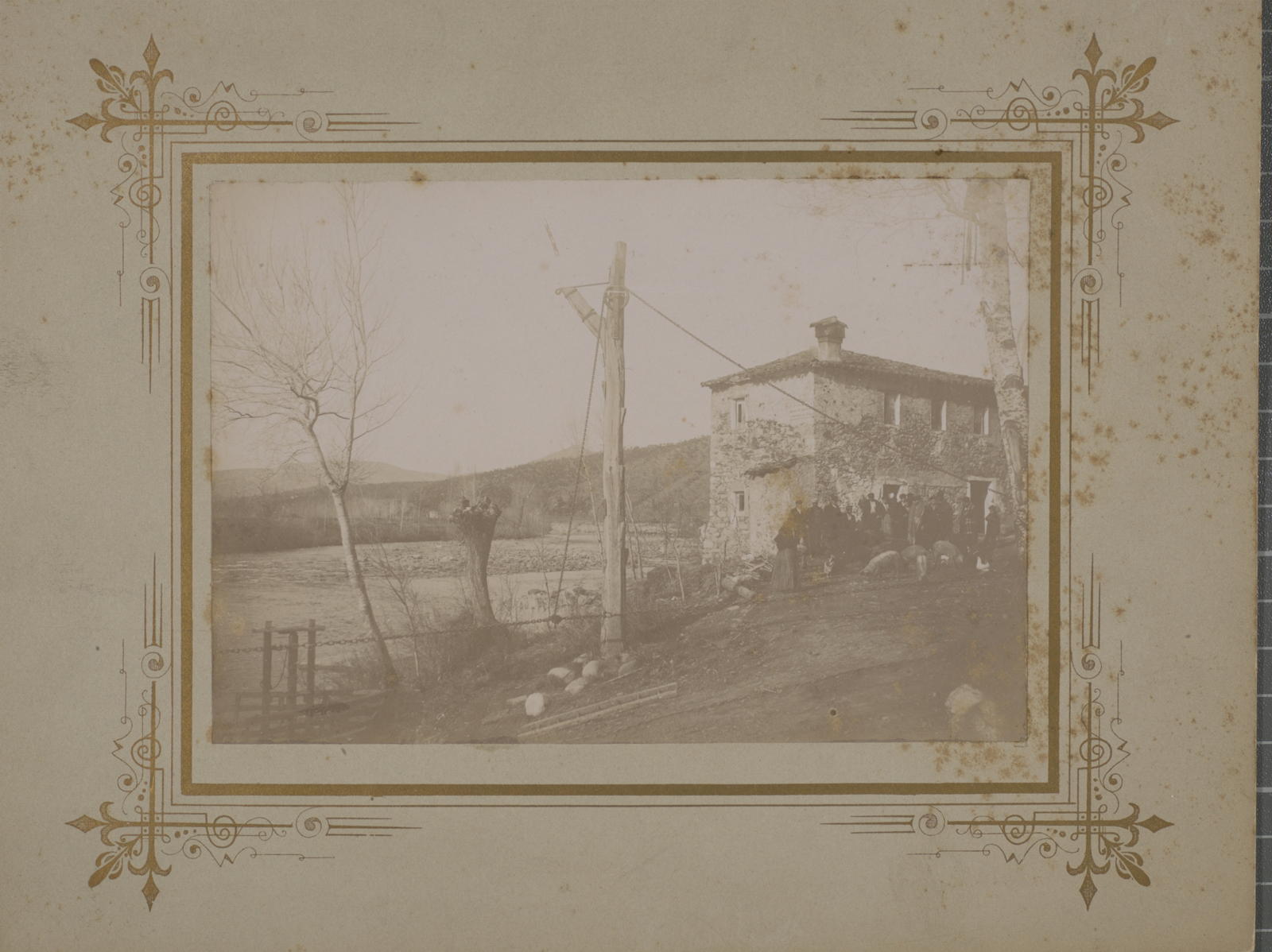 Amís Unal Alá, [Boat passage over the river Ter]