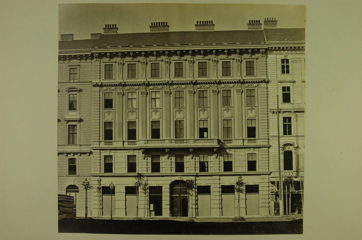 Anonym, Wohngebäude/Wiener Stadterweiterung: Kolowratring [heute Schubertring] 10 - Wohnhaus der Frau C. Hoffmann