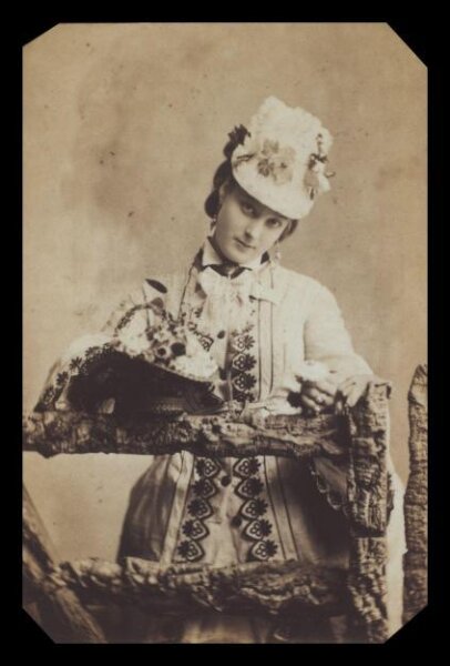 London Stereoscopic and Photographic Company, Guy Little Theatrical Photograph