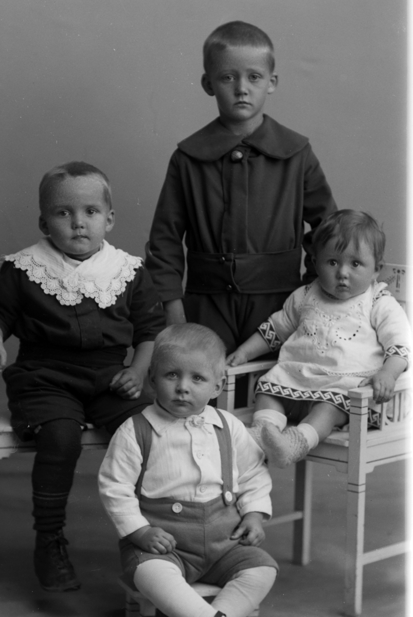 Christian Grundseth, KØLBEL FRU, WEDEVANG, GR: 4 BARN 23036