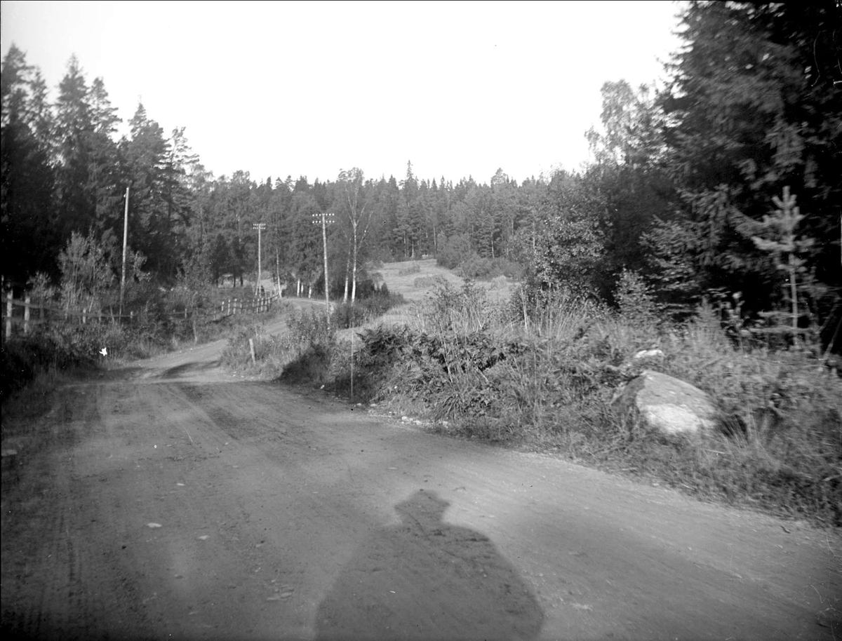 August Fredrik Schagerström, Landskapsvy med väg, Edsby, Eds socken, Uppland 1928