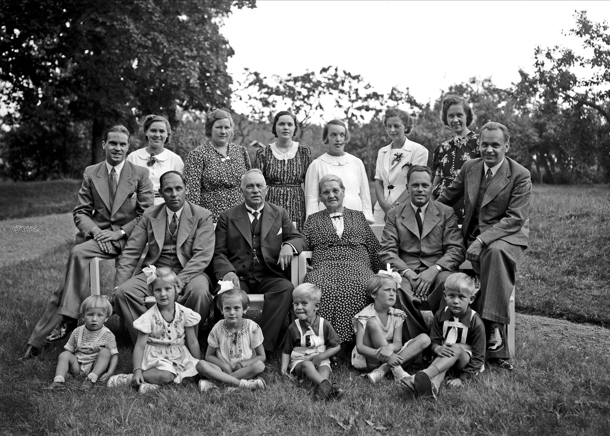 Paul Sandberg, Relatives Group, Uppland 1939