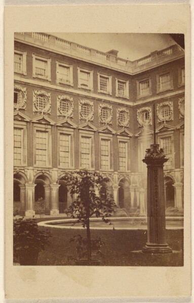 Unknown, London Views. [Hampton Ct. Palace]