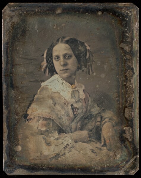 Unknown, [Portrait of a Seated Woman with Ribbons in Hair]