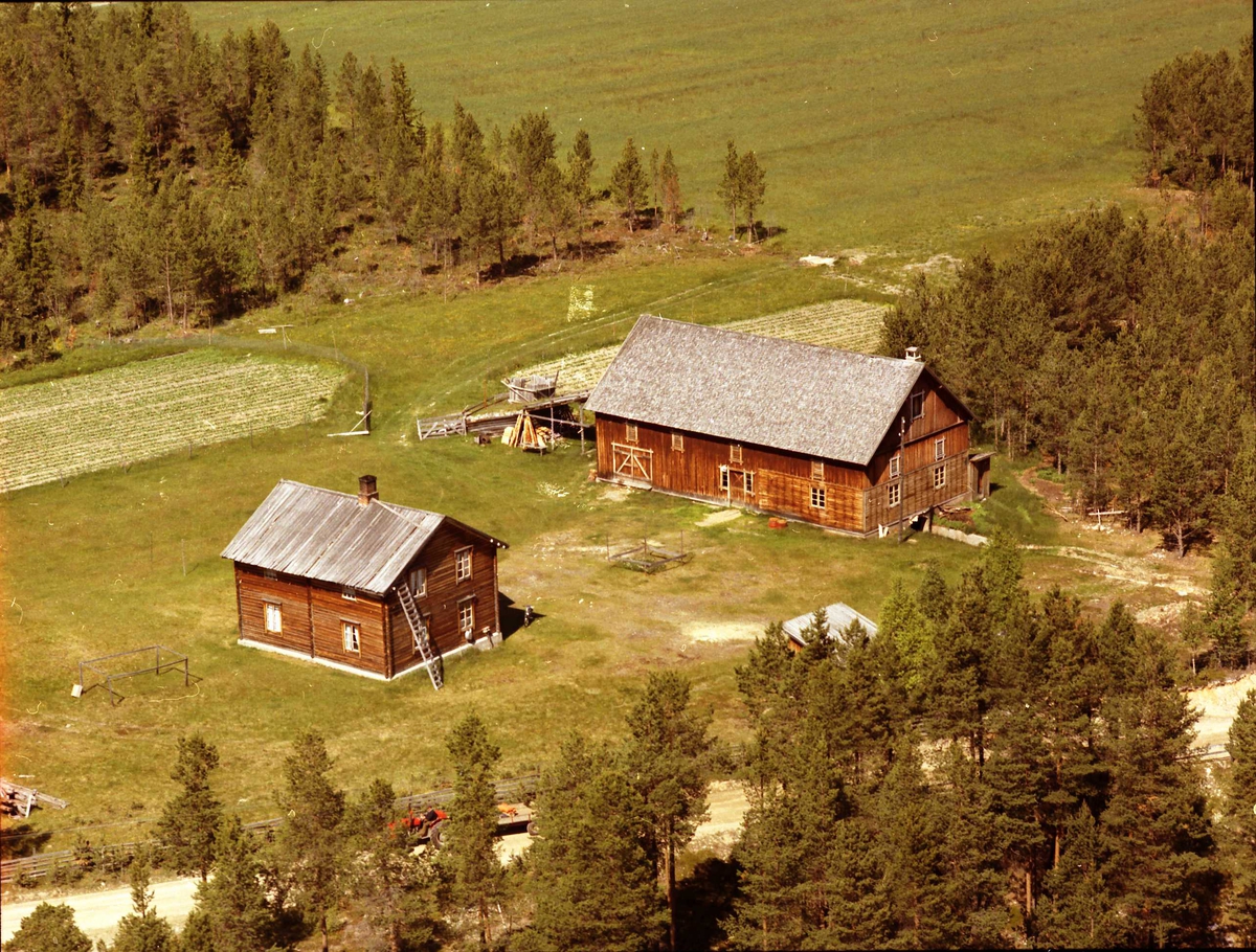 Widerøes Flyveselskap A/S, Gårdsbruk.