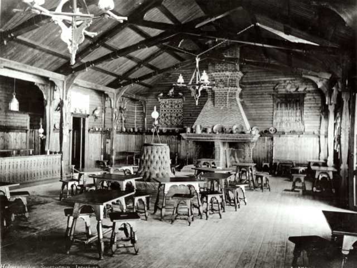 Axel Lindahl, Holmenkollen hotell, Oslo 1889-1890. Interiør fra peisestue.