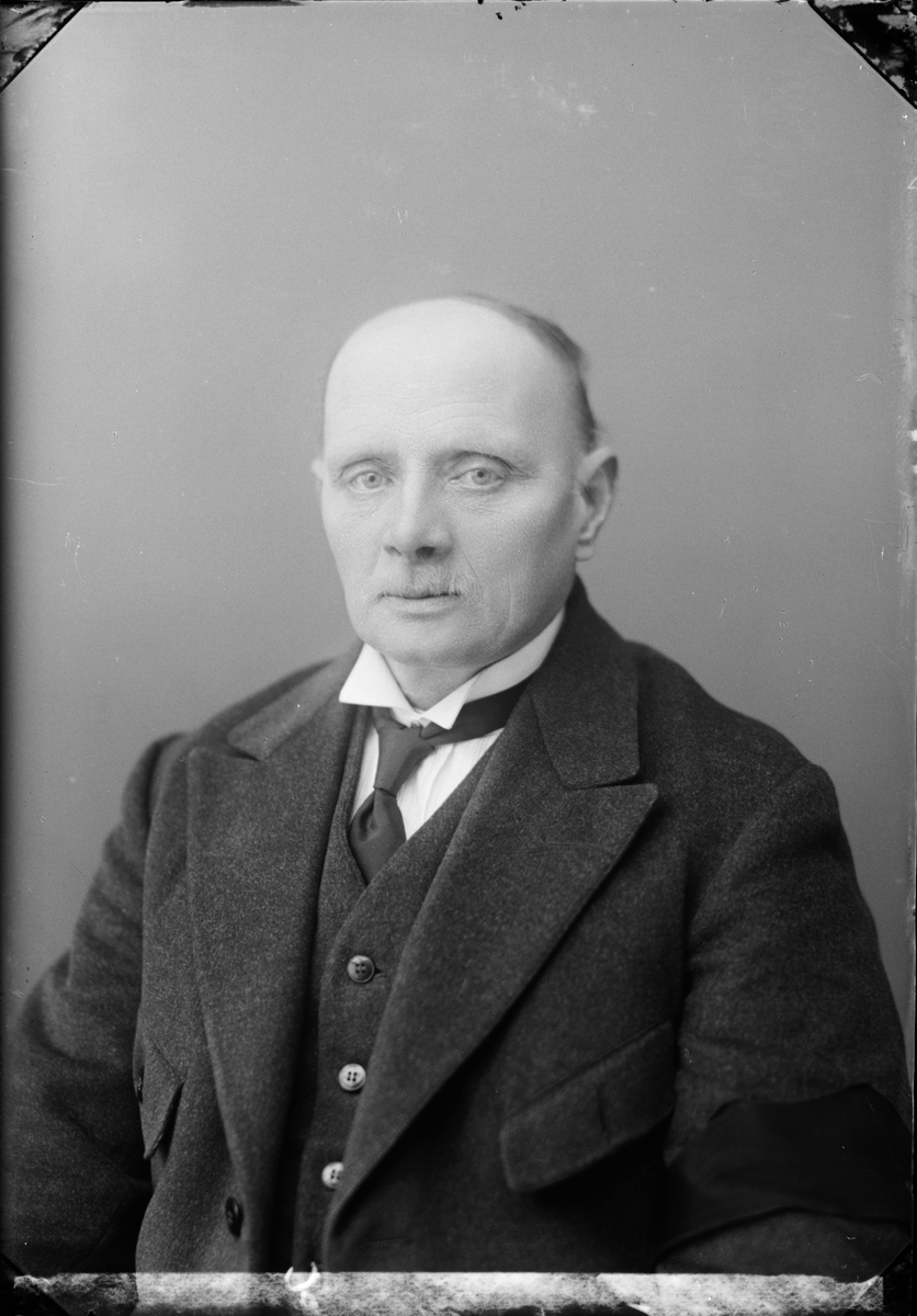 Skötsner-Edhlund, Ateljé Portrait - Adolf Pettersson of Däcksta, HökA, Uppland