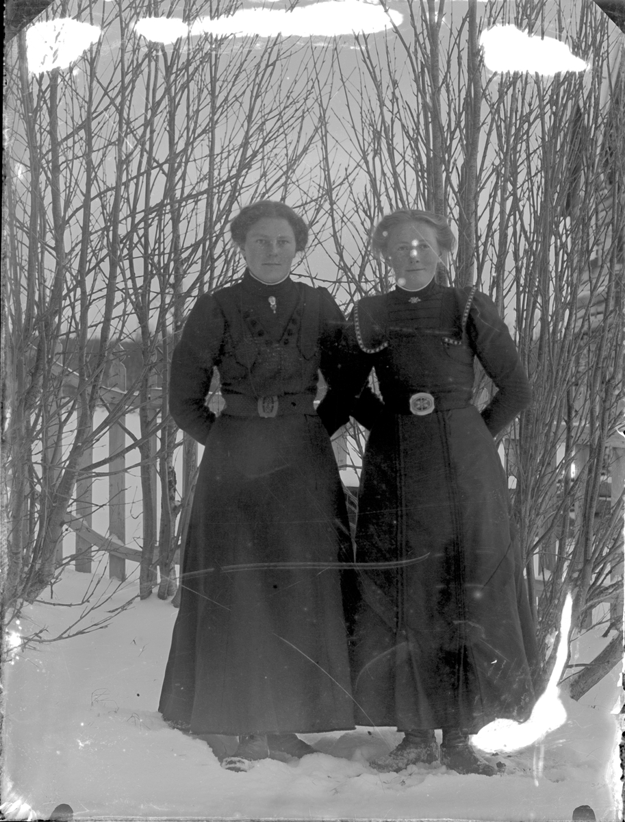 Peder J. Bredalslien, portrett, klær, vinter