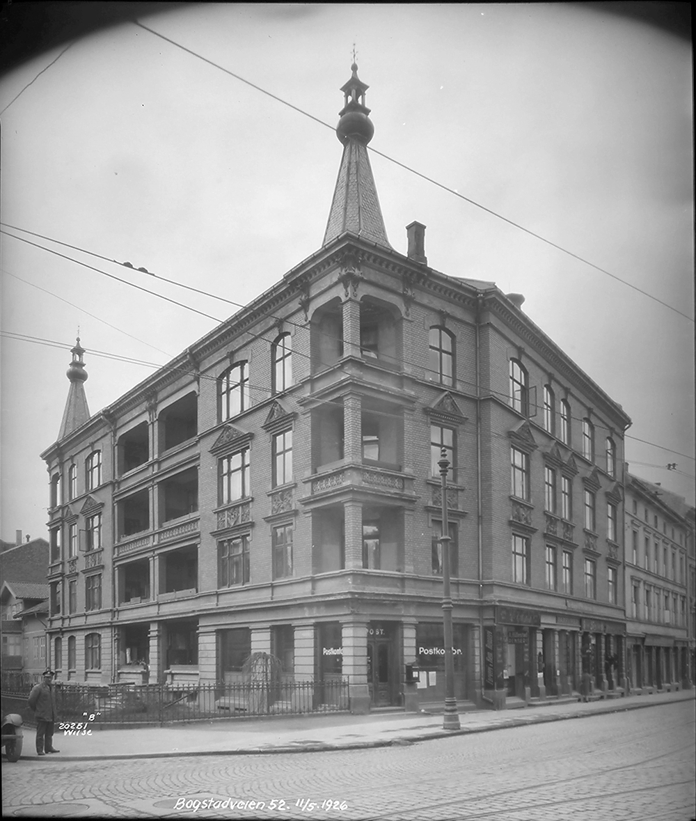 Anders Beer Wilse, Konv: Bogstadveien 52 (11/5-1926) hjørne Bogstadvn Sorgenfrigt.