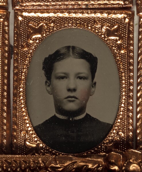 Unknown, [Portrait of a young girl]